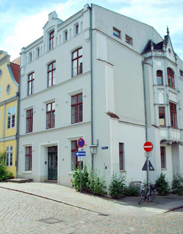 Studios Am Kniepertor In Der Altstadt Stralsund Exteriör bild